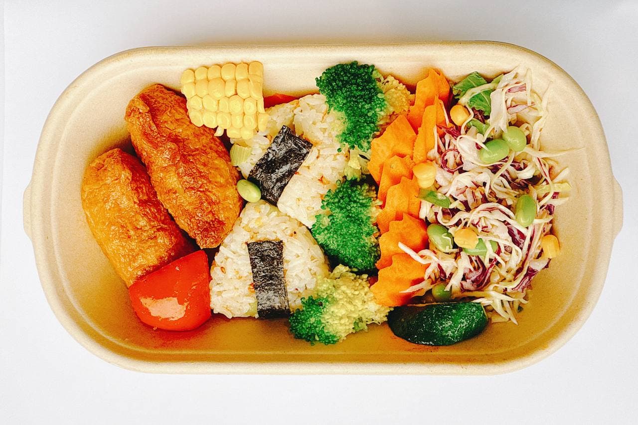 Inari Tofu Sushi with Garden Salad